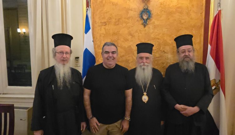 Ο-Αρχιεπίσκοπος-Σινά-επισκέφθηκε-το-Ελληνικό-Κέντρο-Καΐρου