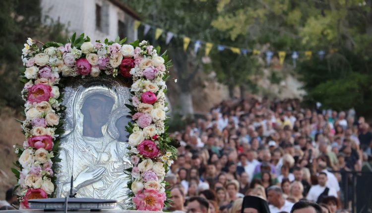 Το-«Οδοιπορικό»-της-Παναγίας-Φανερωμένης-στη-Μητρόπολη-Κορίνθου