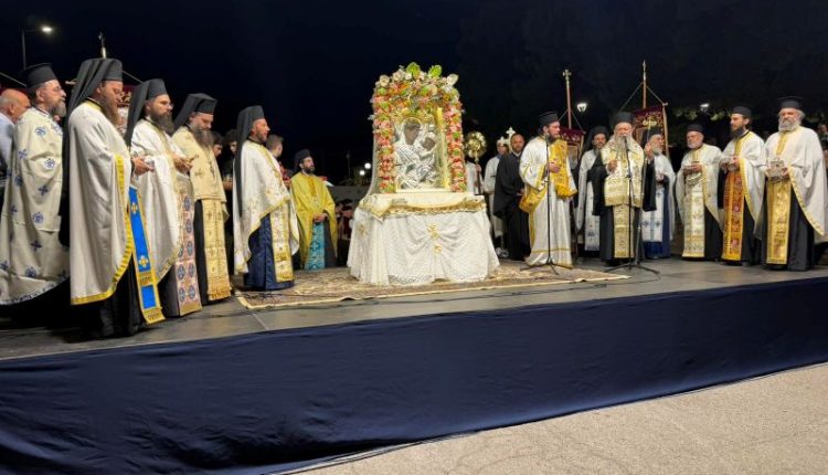 Η-απόδοση-της-εορτής-της-Κοιμήσεως-της-Θεοτόκου-στη-Μητρόπολη-Χαλκίδος