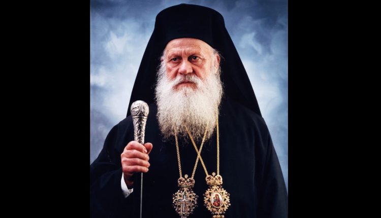 Εξάμηνο-μνημόσυνο-μακαριστού-Μητροπολίτη-πρώην-Θήρας-Επιφανίου
