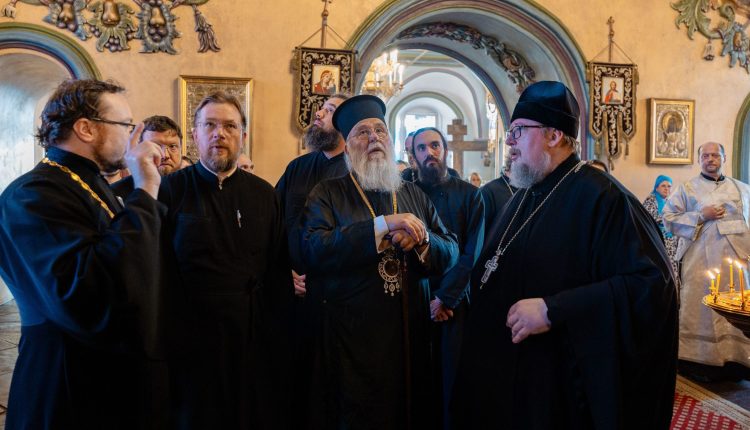 Επίσκεψη-του-Μητροπολίτη-Κερκύρας-στους-ιστορικούς-ναούς-του-Καζάν