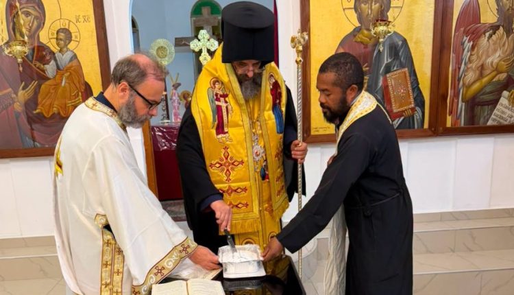 Πρώτη-τέλεση-Εσπερινού-του-Αγίου-Φανουρίου-στη-Ματζούγκα-της-Μαδαγασκάρης