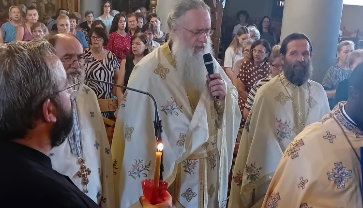 Η-εορτή-του-Αγίου-Φανουρίου-στον-ιστορικό-Ιερό-Ναό-Παναγίας-Φανερωμένης-Τρικάλων
