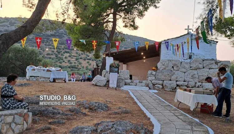 Η-πανήγυρις-του-Αγίου-Ιωάννη-του-Προδρόμου-στα-Λευκάκια-Ναυπλίου-–-Η-παράδοση-με-το-θαυματουργό-παράθυρο