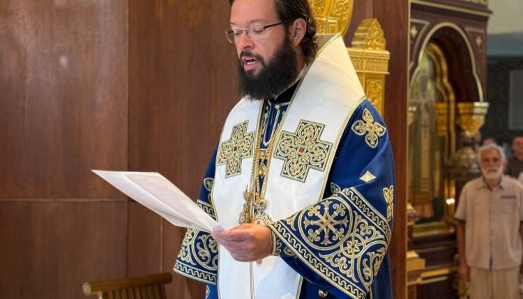 Ο-Μητροπολίτης-Βολοκολάμσκ-Αντώνιος-ιερούργησε-στον-Ιερό-Ναό-Αγίου-Νικολάου-Λεμεσού