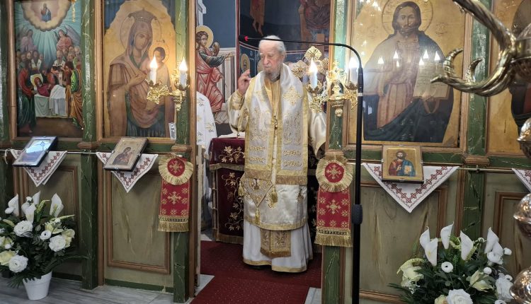 Αρχιερατική-Θεία-Λειτουργία-στον-Ιερό-Ναό-Κοιμήσεως-της-Θεοτόκου-Μανικίων-–-Κύμης