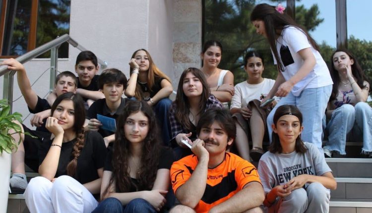 Η-«Κατασκήνωση-Ειρήνης»-του-Πατριαρχείου-Γεωργίας-για-40-νέους-από-τον-Καύκασο