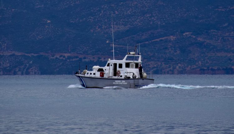 Προσάραξη-ιστιοφόρου-στη-Μεθώνη,-εισροή-υδάτων-στο-σκάφος