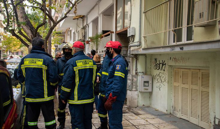 Ένα-πτώμα-βρέθηκε-στο-διαμέρισμα-στο-οποίο-ξέσπασε-φωτιά-στον-Νέο-Κόσμο
