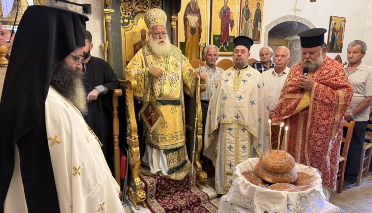 Ο-Μητροπολίτης-Ιεραπύτνης-στην-Ιερά-Μονή-Παναγίας-Εξακουστής-Μαλλών-Ιεράπετρας