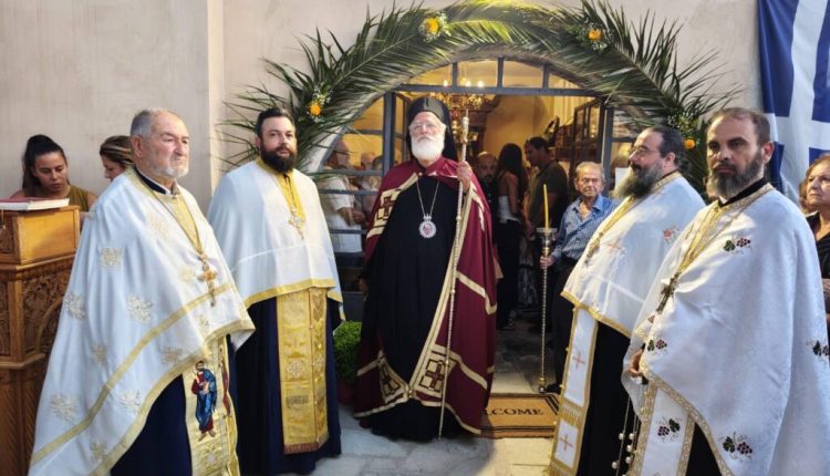 Ο-Μητροπολίτης-Αρκαλοχωρίου-στον-πανηγυρίζοντα-Ιερό-Ναό-Αγίας-Ζώνης-στις-Αγιές-Παρασκιές