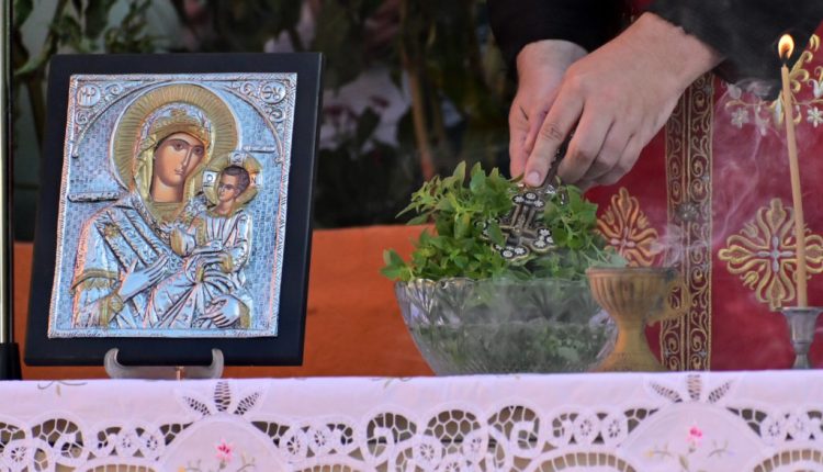 Αγιασμός-και-επίδοση σχολικής-τσάντας-στα-«Πρωτάκια»-του-Συλλόγου-Πολυτέκνων-Ν.-Θεσσαλονίκης «-Οι-Άγιοι-Πάντες»