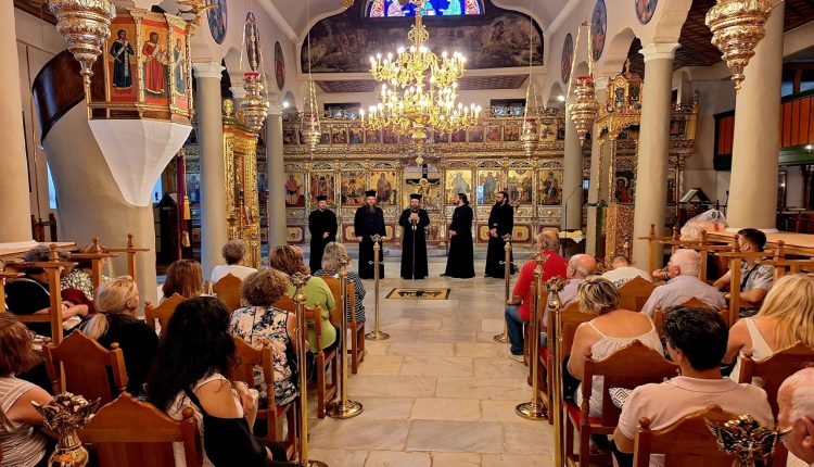Επίσκεψη-προσκυνητών-από-την-Ιερά-Μητρόπολη-Ιερισσού-στον-Μητροπολίτη-Μαρωνείας