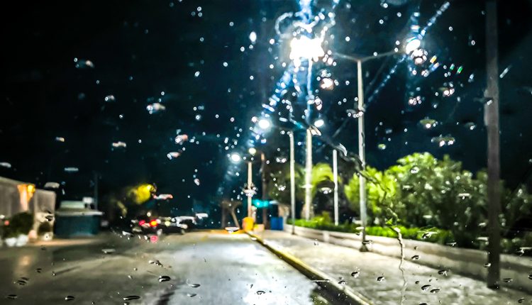 Προβλήματα-από-την-σφοδρή-καταιγίδα-στη-Θεσσαλονίκη-–-Πτώσεις-δέντρων-και-αντλήσεις-υδάτων