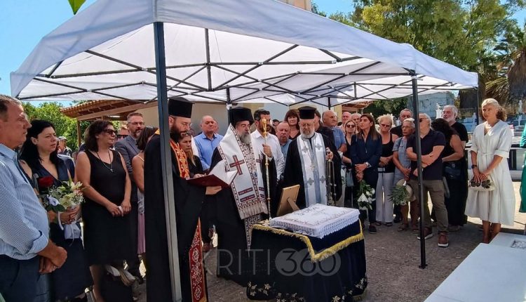 Ο-Κυδωνίας-Τίτος-τέλεσε-Τρισάγιο-στη-μνήμη-του-Μίκη-Θεοδωράκη-στον-Γαλατά-Χανίων