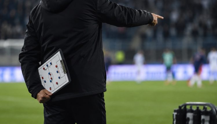 «Εμφύλιος»-σε-ομάδα-super-league:-Ο-κόουτς-ψάχνει-τον…-ρουφιάνο-και-στελέχη-τον-αντικαταστάτη-του!