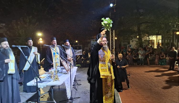 Τον-Αγιασμό-των-εγκαινίων-της-ετήσιας-εμποροπανήγυρης-του-Δήμου-Κιλκίς-τέλεσε-ο-Μητροπολίτης-Κιλκισίου