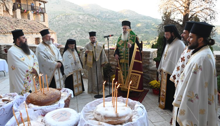 Φως-ιλαρόν-στην-Ιερά-Μονή-Τιμίου-Προδρόμου-Καστρίου-Κυνουρίας