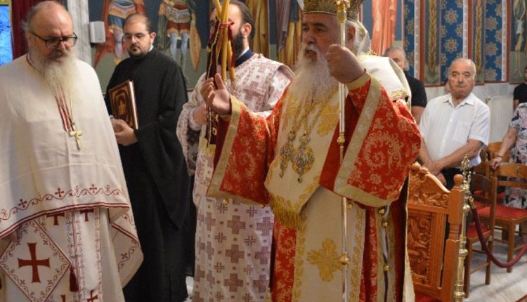 Ο-Μητροπολίτης-Νεαπόλεως-στον-Ιερό-Ναό-Αγίας-Παρασκευής-Ξηροκρήνης