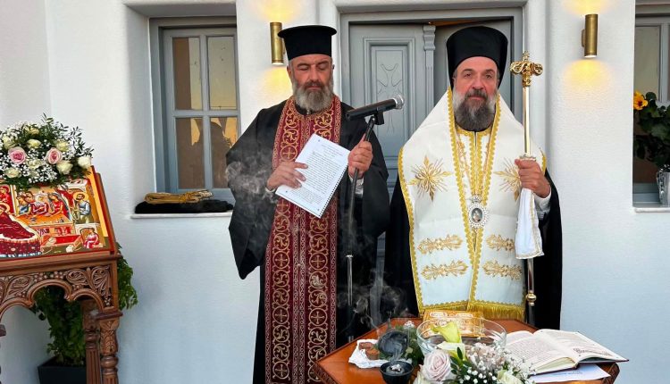 Θυρανοίξια-Ιερού-Παρεκκλησίου-Παναγίας-«Καλαμιωτίσσης»-και-Αγίου-Φανουρίου-στον-Πύργο-Σαντορίνης