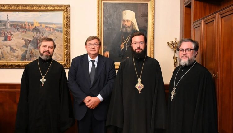 Ο-Μητροπολίτης-Βολοκολάμσκ-Αντώνιος-συναντήθηκε-με-τον-νέο-Ρώσο-Πρέσβη-στη-Συρία