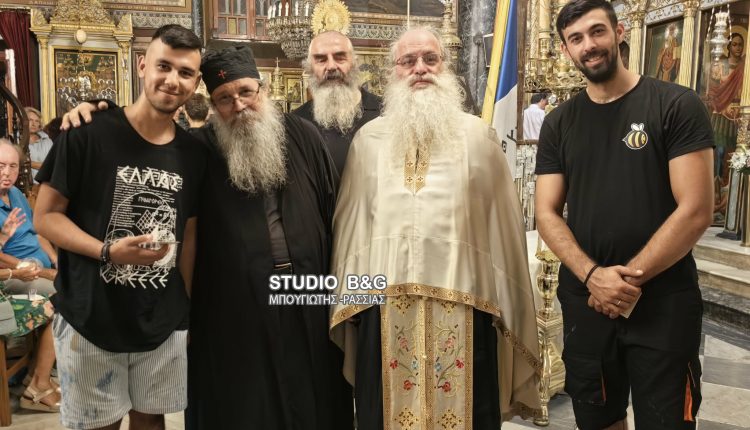 Από-την-Κομοτηνή-στην-αγκαλιά-της-Παναγίας-στο-Ναύπλιο-–-Δύο-Έλληνες-μουσουλμάνοι-βαπτίζονται-χριστιανοί