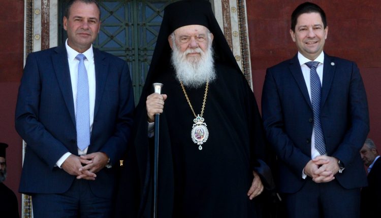 Τα-φοιτητικά-του-χρόνια-θυμήθηκε-ο-Αρχιεπίσκοπος-κατά-τον-Αγιασμό-στο-Πανεπιστήμιο-Αθηνών