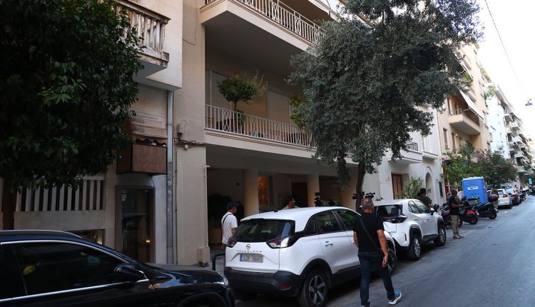 Σε-ποια-νοσοκομεία-διενεργείται-η-πλασμαφαίρεση-–-Διευκρινίσεις-από-τη-Μ-Παγώνη-μετά-τον-θάνατο-του-Γ.-Μαζωνάκη