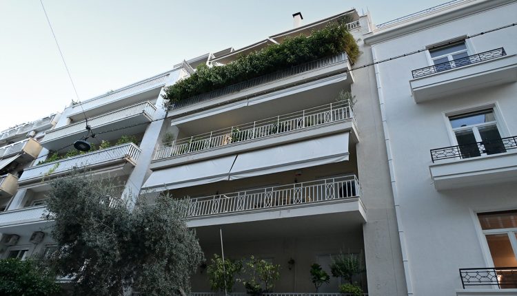 Γ-Πατούλης-για-κλινική-στο-Κολωνάκι-και-Γ.-Μαζωνάκη:-Είχε-άδεια-παθολογικού-ιατρείου,-δεν-μπορούσε-να-γίνει-πλασμαφαίρεση-εκεί