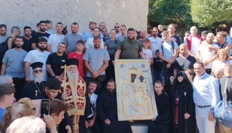 Μονή-Εικοσιφοίνισσας:-Δεκάδες-καβαλάρηδες-από-τα-χωριά-του-Φαλακρού-τίμησαν-την-Παναγία