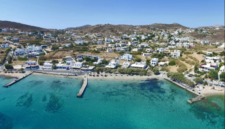 Σύρος:-Νεαρή-τουρίστρια-από-την-Ιαπωνία-ανασύρθηκε-χωρίς-τις-αισθήσεις-της-από-τη-θάλασσα-στην-Αζόλιμνο