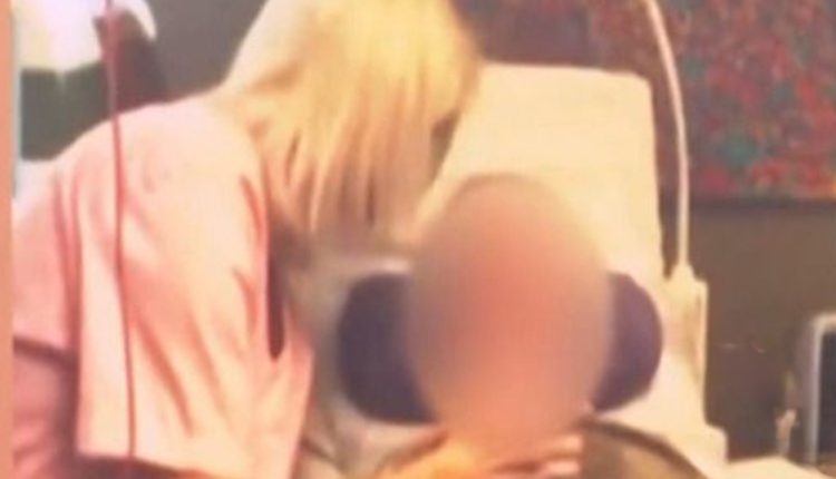 Βίντεο-ντοκουμέντο-από-την-«πλασμαφαίρεση»-που-γινόταν-στο-ιατρείο-στο-Κολωνάκι-–-Η-θεραπεία-που-έκανε-ο-Γιώργος-Μαζωνάκης