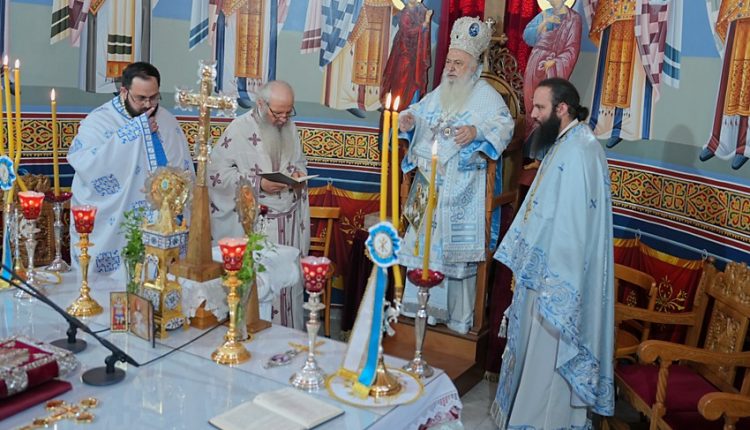 Βεροίας-Παντελεήμων:-Ο-Σταυρός-του-Χριστού-είναι-δύναμη-και-προστασία