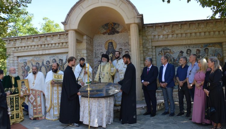Μητρόπολη-Νεαπόλεως:-Τιμήθηκε-η-μνήμη-της-Μικρασιατικής-Καταστροφής