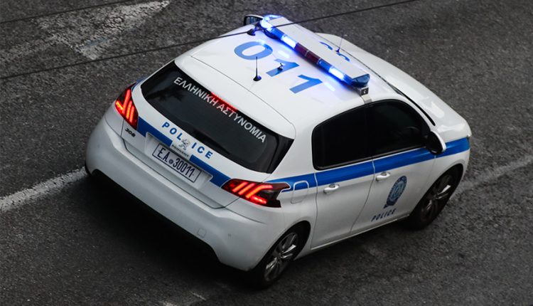Τραγικό-τροχαίο-στο-Κορωπί:-Νεκρός-43χρονος-που-προσέκρουσε-σε-βράχο