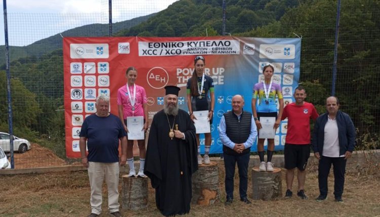 Ο-Μητροπολίτης-Φλωρίνης-Ειρηναίος-στη-βράβευση-των-ποδηλατών-στη-Δροσοπηγή