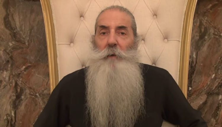 Είναι-η-προσκύνηση-του-Τιμίου-Σταυρού-ειδωλολατρία;