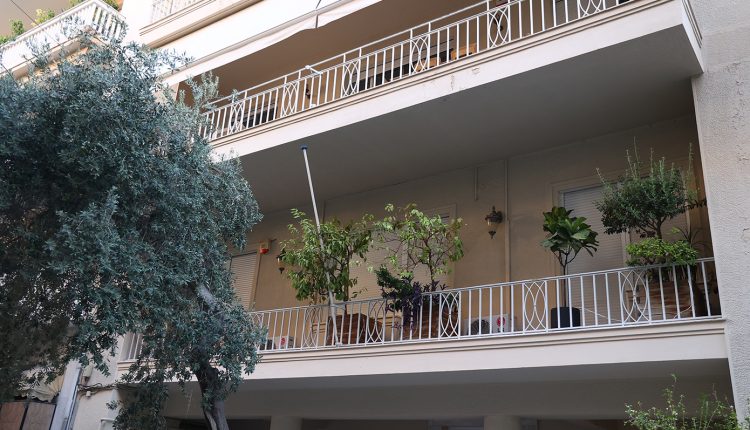 Αποκαλύψεις-για-το-ιατρείο-όπου-πέθανε-ο-Γιώργος-Μαζωνάκης-–-«Ο-ΙΣΑ-είχε-βρει-μηχάνημα-φυγοκέντρησης-και-ζήτησε-την-απομάκρυνσή-του»