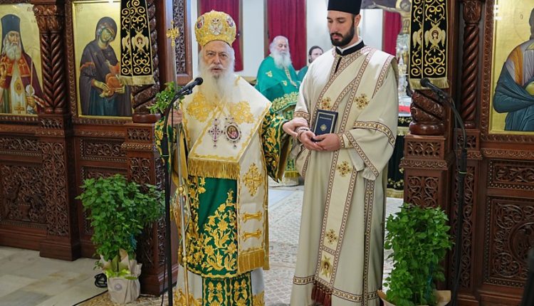 Με-χειροτονία-Διακόνου-εορτάστηκε-η-Ύψωση-του-Τιμίου-Σταυρού-στη-Μονή-Δοβρά