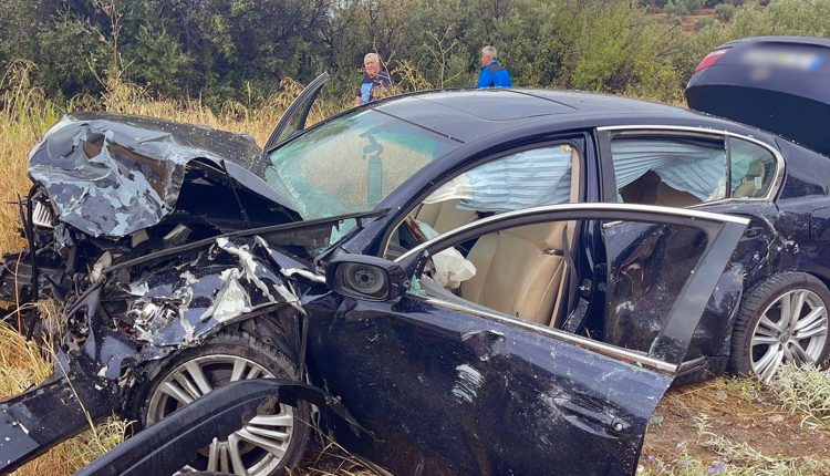 Σφοδρό-τροχαίο-με-εγκλωβισμένους-και-τραυματίες-στο-Ναύπλιο-–-Συγκλονίζουν-οι-εικόνες-από-το-σημείο