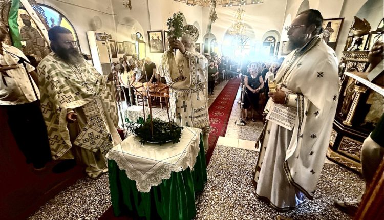 Ιεραπύτνης-Κύριλλος:-Ο-Σταυρός-του-Κυρίου-μας-αποτελεί-για-τη-χριστιανική-πίστη-κορυφαίο-σύμβολο-θυσίας-και-αγιασμού