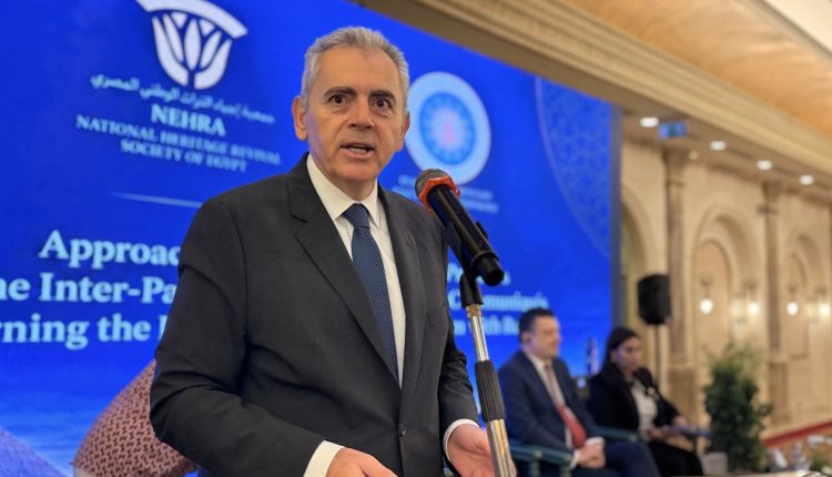 Χαρακόπουλος-σε-Ημερίδα-στο-Κάιρο:-Μπούμερανγκ-η-αποκοπή-από-τις-ρίζες,-ενισχύει-τα-άκρα