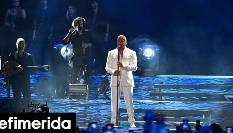 Ο-Αντώνης-Ρέμος-έγραψε-Ιστορία-στη-Θεσσαλονίκη-Εικόνες-από-τη-μεγάλη-συναυλία