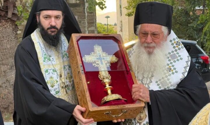 Θηβών-Γεώργιος:-Καλούμαστε-να-κρατήσουμε-σταθερή-την-πίστη-μας-στον-Ζωοποιό-Σταυρό