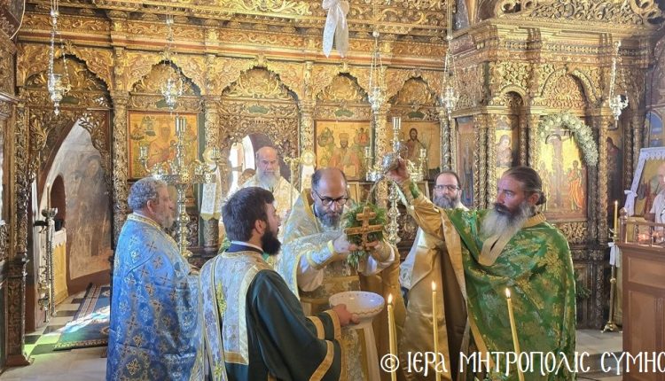Η-Σύμη-εόρτασε-την-Ύψωση-του-Τιμίου-Σταυρού