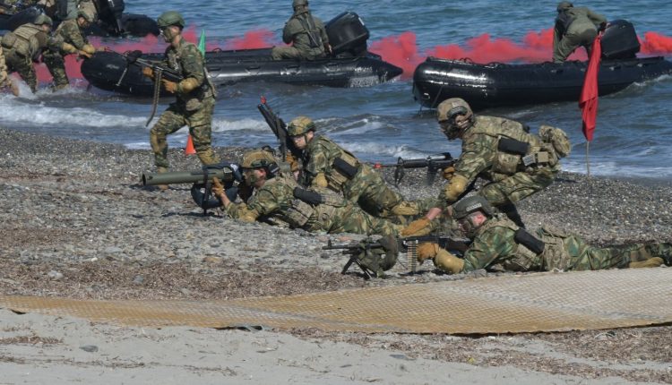 «medusa15-2026»:-Εντυπωσιακά-πλάνα-από-τη-μεγάλη-διακλαδική-άσκηση-στην-Κρήτη-–-Απόβαση,-αεροναυτικές-επιχειρήσεις-και-drones