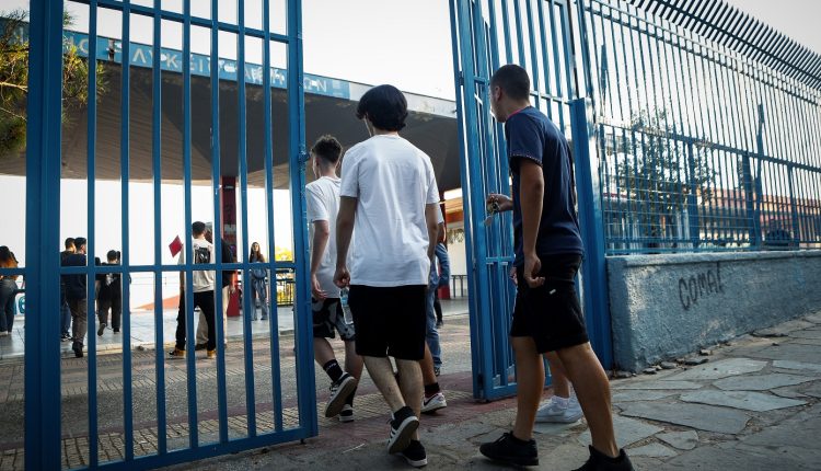 Πευκοχώρι:-Κρίσιμες-ώρες-για-17χρονο-μαθητή-που-υπέστη-καρδιακή-ανακοπή-στο-σχολείο-του