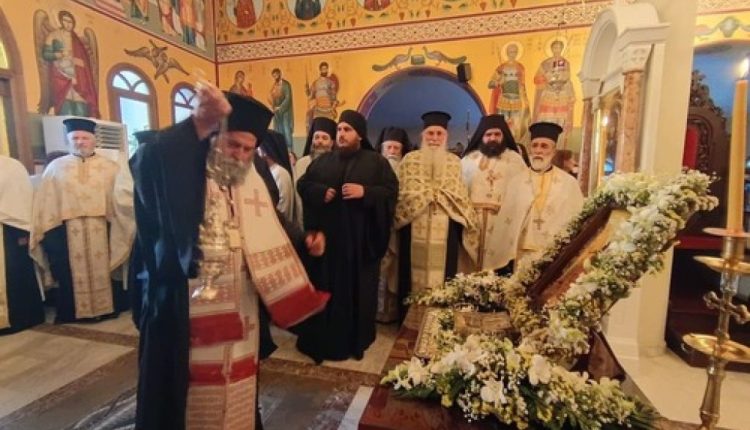 Τα-Ιωάννινα-υποδέχτηκαν-το-Ιερό-Λείψανο-του-Οσίου-Αμφιλοχίου