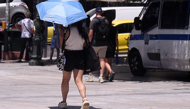 Καιρός:-Καλοκαιρινή-Κυριακή-με-32-βαθμούς-–-Πότε-αλλάζει-το-σκηνικό-–-Πού-αναμένονται-βροχές