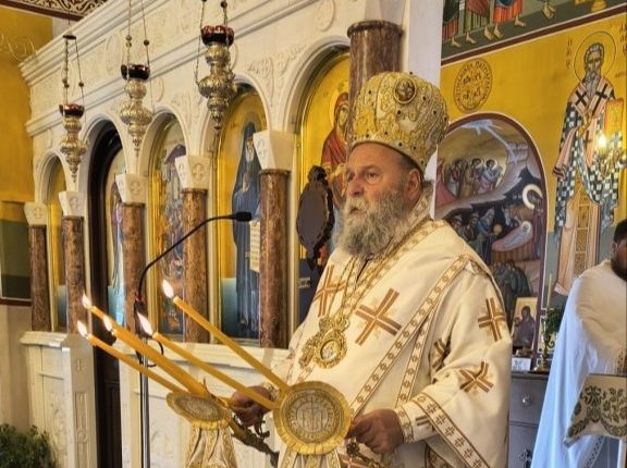 Ιωαννίνων-Μάξιμος:-Στον-Σταυρό-του-Χριστού-στηρίζουμε-την-πορεία-της-ζωής-μας